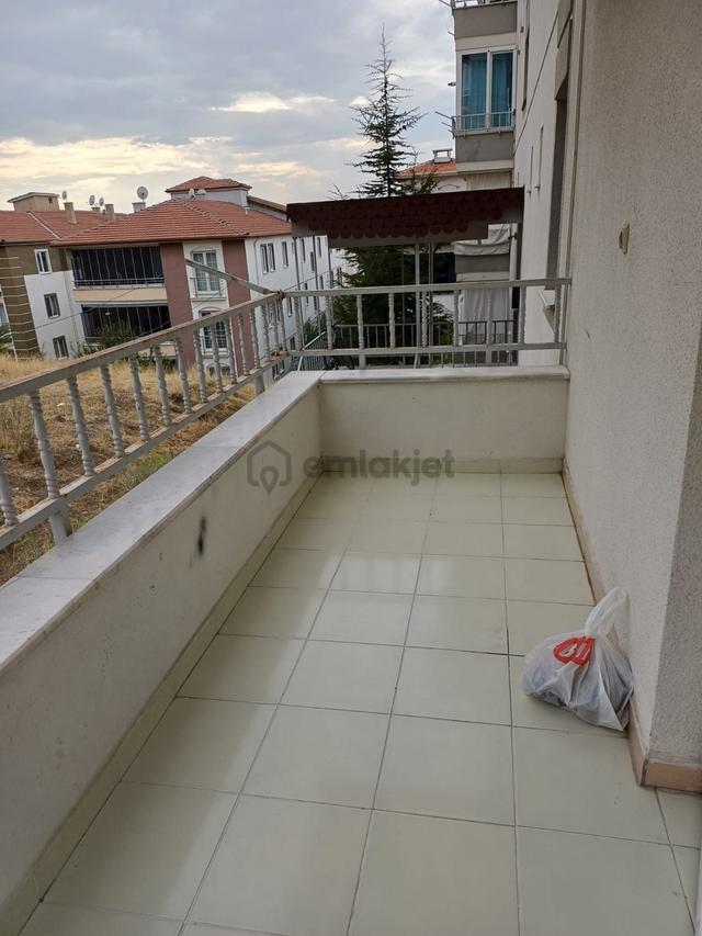 Arkadaş Emlaktan Bahçelievler Şenyurtta 1.kat 3+1 Satılık Daire 2.950.000 Tl 5