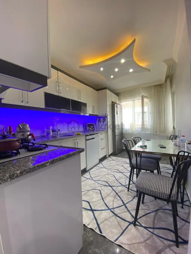 🏡tevfikiye Mahallesi 🏡 ✅3+1 125 M2 5 Katlının 5 Katı ❇️kombi Petekli 2