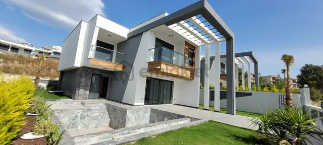 Kuşadasında Deniz Manzaralı Özel Havuzlu Müstakil Akıllı Villa Kuşadasında Deniz Manzaralı Özel Havuzlu Müstakil Akıllı Villa