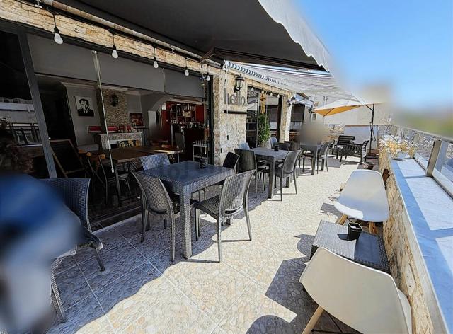 Fırsat!! Mülkiyet Ve İşi İle Birlikte Satılık Teraslı Cafe/bar 1