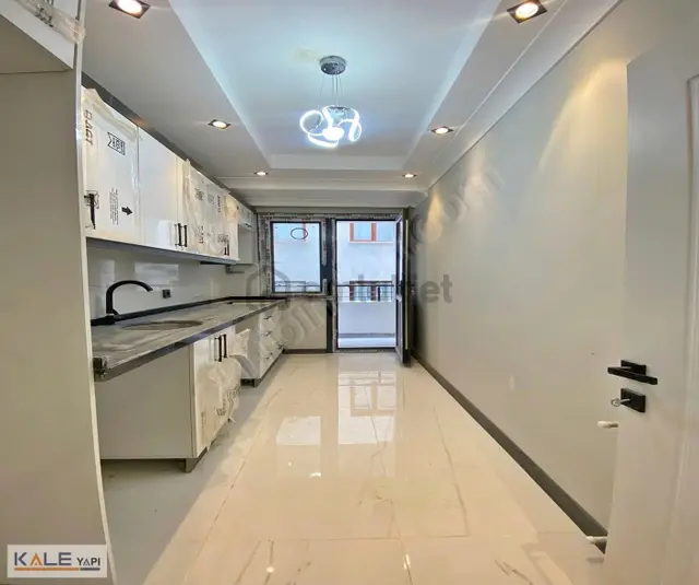 Esenyurt Kale Yapı'dan Sıfır Otoruma Hazır Cephesi Açık 2+1 1