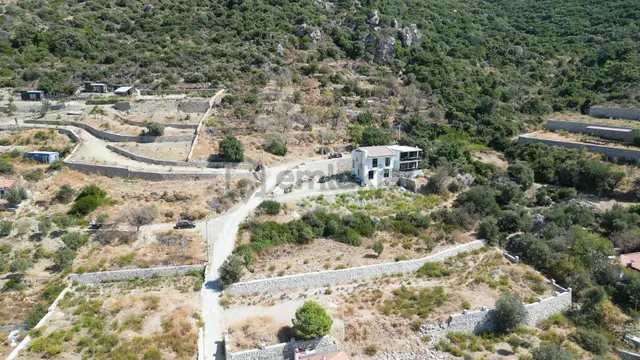 Joker: Marmaris Söğüt Deniz Manzaralı Sahile 400 Metre Mesafede Satılık 2