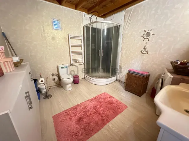 Acil Satılık Bahçe İçinde İki Ev 2