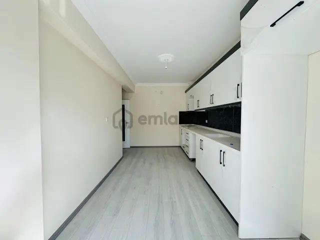 Başak'ta Özalp Caddesi Yakınında Asansörlü 3+1 Satılık Sıfır Daire !! 3