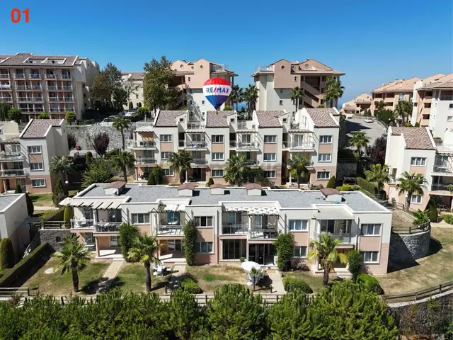 Tüm Olanaklarıyla Bir Tatil Köyü İçerisinde Satılık Eşyalı Dubleks Daire 1