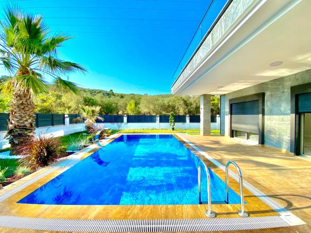 ▶▶akçay Körfez'den 650 M2 Arsa İçinde Denize 300 Metre 4+1 Müstakil Villa 5
