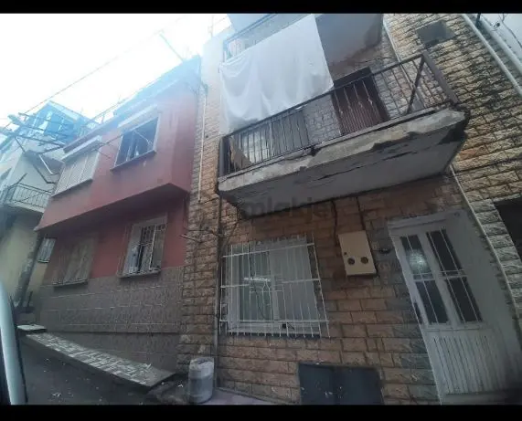 Artenew Emlak'tan Bornova Altındag'da Satılık 2 Bına 5