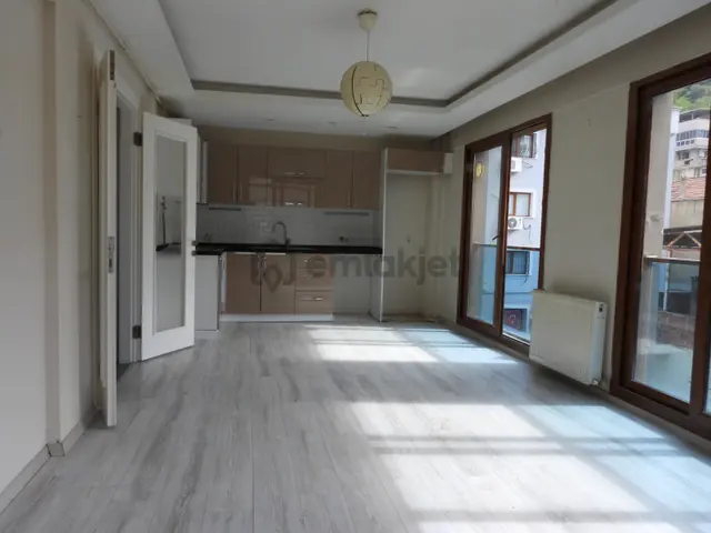 Balçova’da Merkezi Konumda 2+1 Satılık Daire – İstinye Park Ve Agora Avm Yürüme Mesafesinde 4