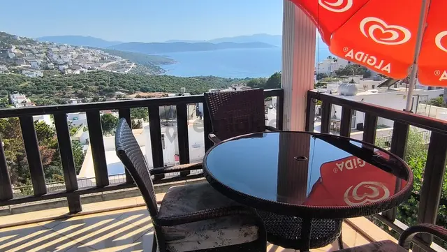 Gültan Sitesinde Havuzlu Bahçeli Muhteşem Deniz Manzaralı 3