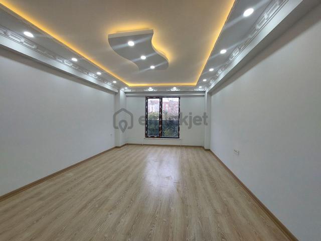 Gaziosmanpaşa Küçükköy Beşyol De Satılık Daire Birinci Kat Balkonlu 2+1 115 M2 4