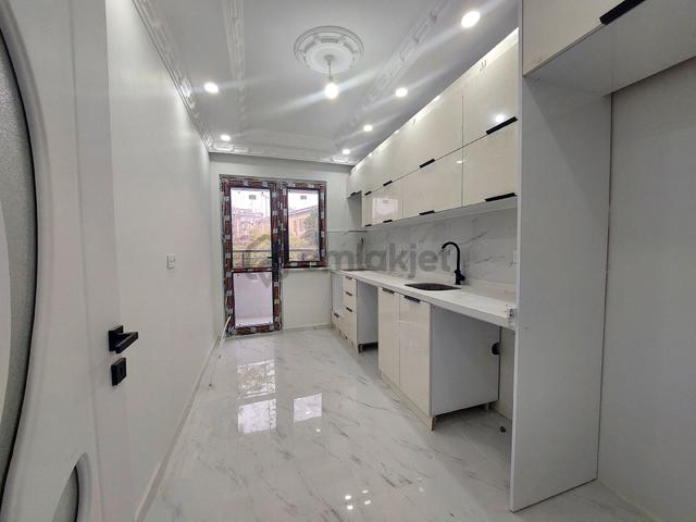 Gaziosmanpaşa Küçükköy Beşyol De Satılık Daire Birinci Kat Balkonlu 2+1 115 M2 5