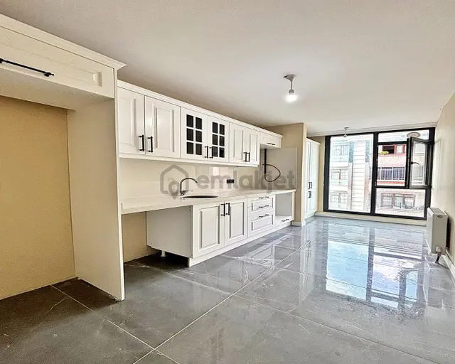 Lux Site İçerisinde Satılık 2+1 Arakat Daire 2