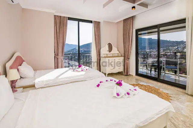 Kaş Kalkan'da Satılık Açık Ve Kapalı Havuzlu 5+1 Villa 5