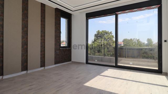 Antalya Döşemealtı Zengin Özellikli Müstakil Villa 3