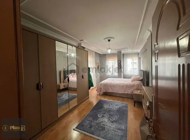 Kullanışlı Ve Geniş Yaşam Alanı Deniz Manzaralı 5+1 5