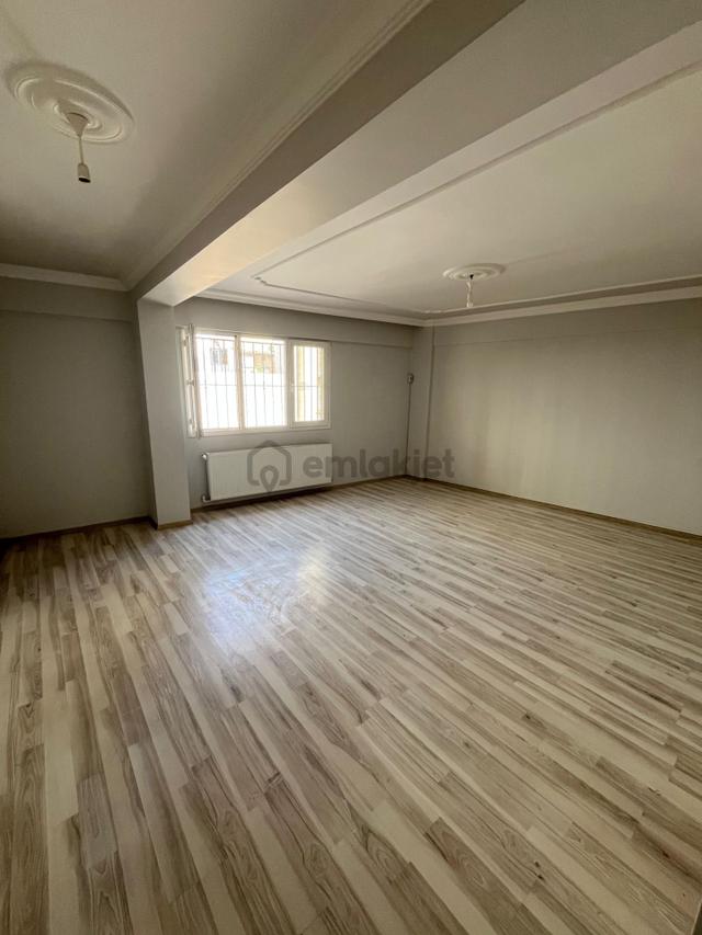 Saruhanlı Çarşı Merkezde 2+1 Kiralık Daire 4