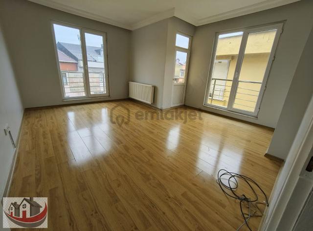 Güneyden Sancaktepede 3+2.135m2boş Dubleks Temiz Daire 4
