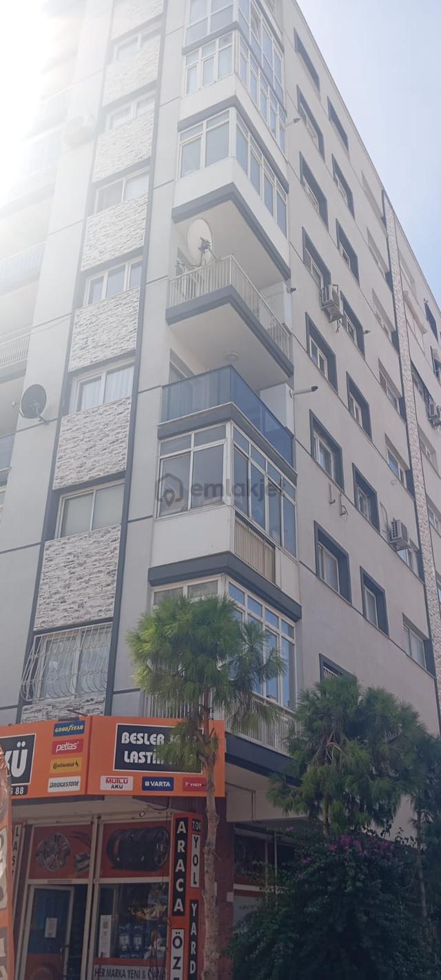 Eşrefpaşa Cadde Üstü Satılık Daire 4