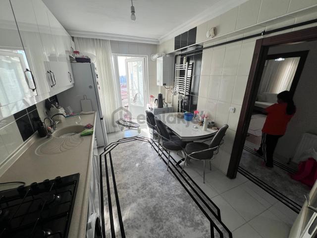 Atapark'ta Cadde Yakını Asansörlü Full Yapılı 3+1 Daire! 2