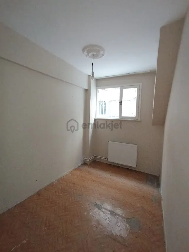 Beyoğlu Kasımpaşa Kadımehmet'te, 2+1, 80m2, K.uygun Değil,geniş, Ferah Satılk Daire-sözgen'den-607 5