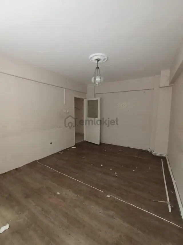 Beyoğlu Kasımpaşa Kadımehmet'te, 2+1, 80m2, K.uygun Değil,geniş, Ferah Satılk Daire-sözgen'den-607