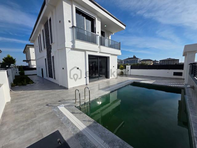 🏡 Aydın Didim Efeler Mahallesinde Satılık Tam Müstakil Villa 1