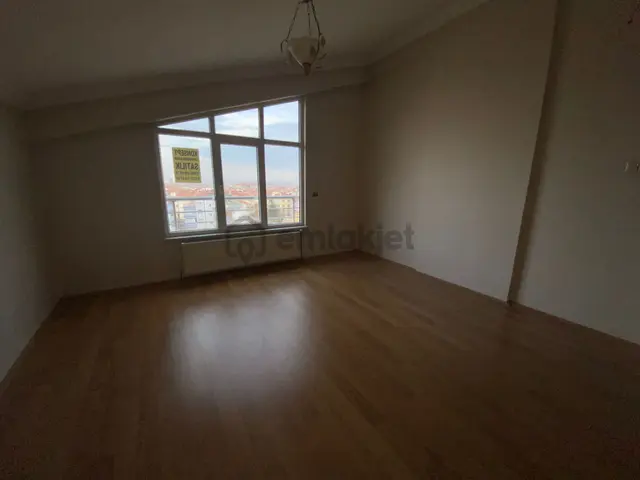 H.çelebi Mahallesinde Satılık 7+1 Oda 45 Kapalı Teraslı Daire 4