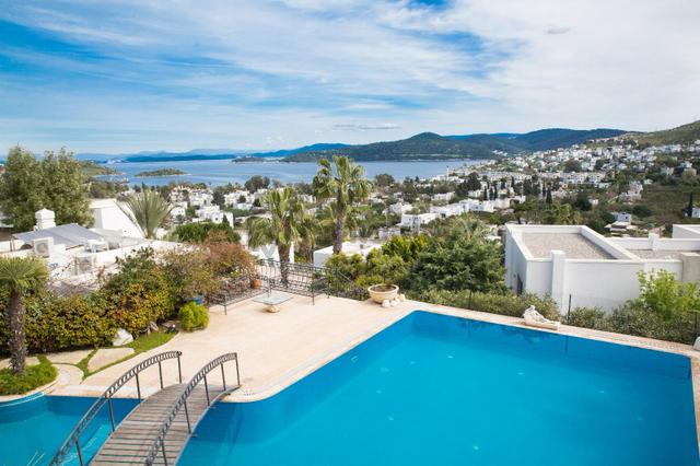 Türkbükünde Özel Havuzlu, Deniz Manzaralı Lüks Villa! 4
