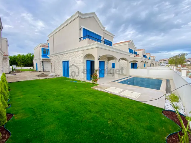 Kuşadası Avm Bölgesinde Müstakil Sıfır Villa 2