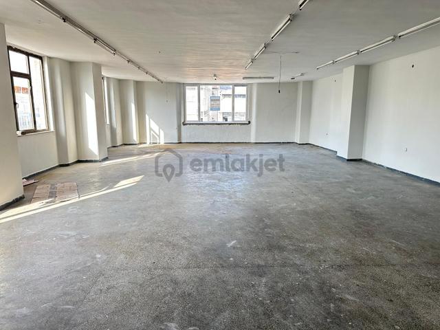 Safir Bakırköy'den Merter Tramvay Durağında Arakat 200 M2 İşyeri 5