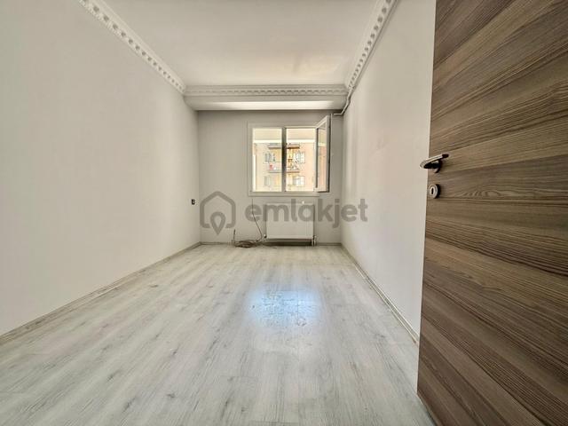 🏡aynı Ali Mahallesi 🏡 ✅3+1 M2 150 8 Katlınım 3 Katı ❇️kombi Petekli 4