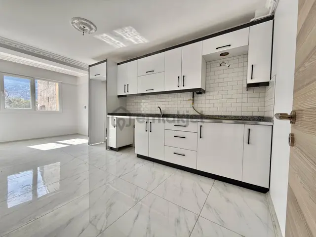 🏡aynı Ali Mahallesi 🏡 ✅3+1 M2 150 8 Katlınım 3 Katı ❇️kombi Petekli 1