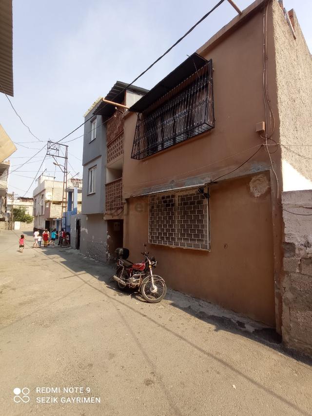 Gülbahçe M.h.obalar Caddesi Civarı Komple Satılık Müstakil Ev Gülbahçe M.h.obalar Caddesi Civarı Komple Satılık Müstakil Ev