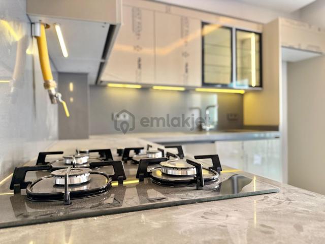 🏡2 Anafartalar Mahallesi 🏡 ✅3+1 120 M2 7 Katlınım 4 Katı ❇️kombi Petekli ❇️fulll Özelikli 2