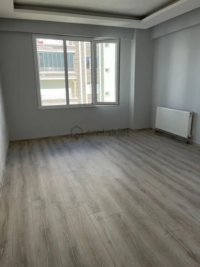 Hızlı 21 Gayrimenkulden Bağcılar Ahmet Kaya Cad Satılık 2+1 Daire 2