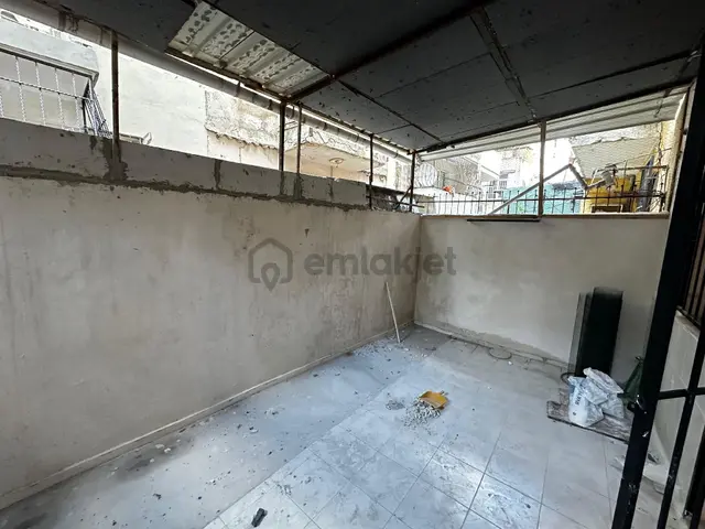 Acil Satılık D.gazlı Bahçelı Düz Giriş Daire Acil Satılık D.gazlı Bahçelı Düz Giriş Daire