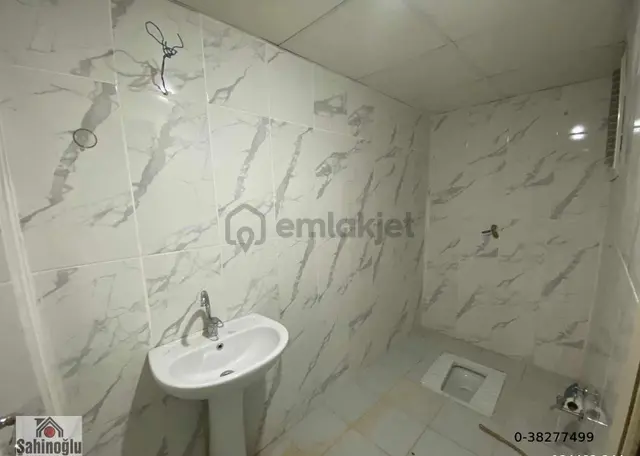 Şahinoğlu Emlakdan Yeni Devlet Hastanesi Yanında Kiralık 3+1 5