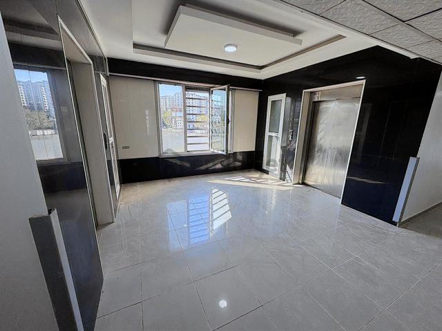 Pendik Marmara Üni. Hastanesinin Karşısında Metro Önü Plazaofisi 5