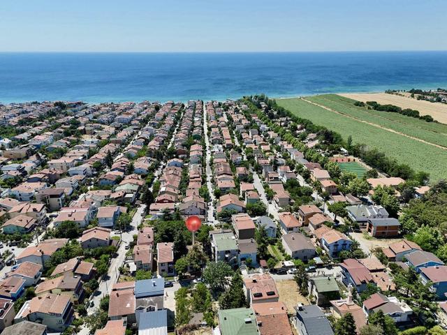 Silivri Semizkumlar Satılık Çift Yola Cephe 535 M² Arsa Ve Villa 1