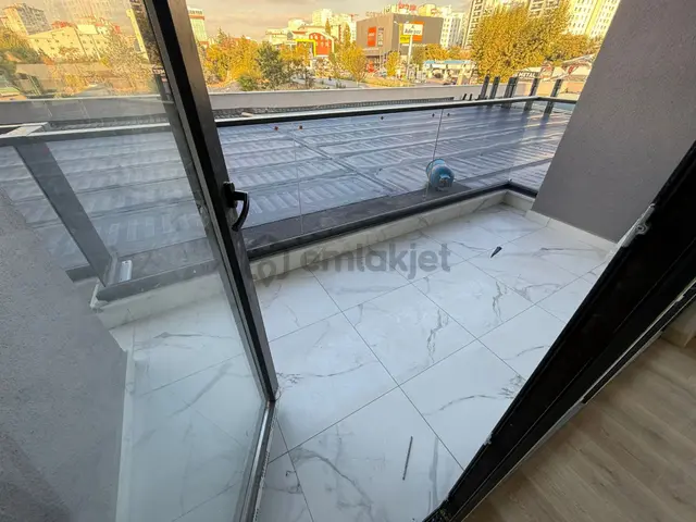 Ankalife'tan Plevne Cad. Üzerinde Yeni Sıfır Binada 2+1 Daire 4