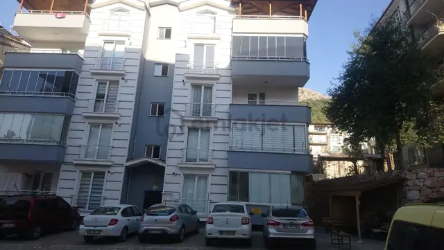 Çarşı Merkezde Çeknliye Çok Yakın Satılık 3+1 Daire 2