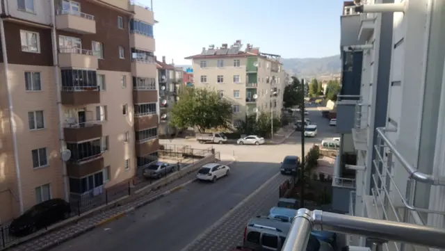 Çarşı Merkezde Çeknliye Çok Yakın Satılık 3+1 Daire 4