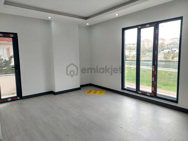 Satılık 2+190m2 Arakat 3