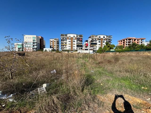 Usta Gayrimenkul'den Kiralık Belek Yolunda 2,5 Dönüm Ticari Arsa 2