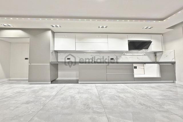 Bahçeşehir Lokasyonunda Modern Tasarımlı Satılık 2+1 Daire 3