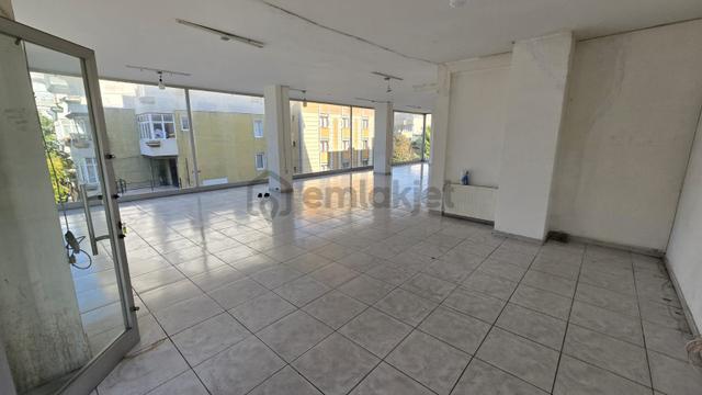 Beylikdüzü Yakuplu 200 M² Yüksek Giriş Dükkan, Depo, İş Yeri, Her İşe Uygun 3