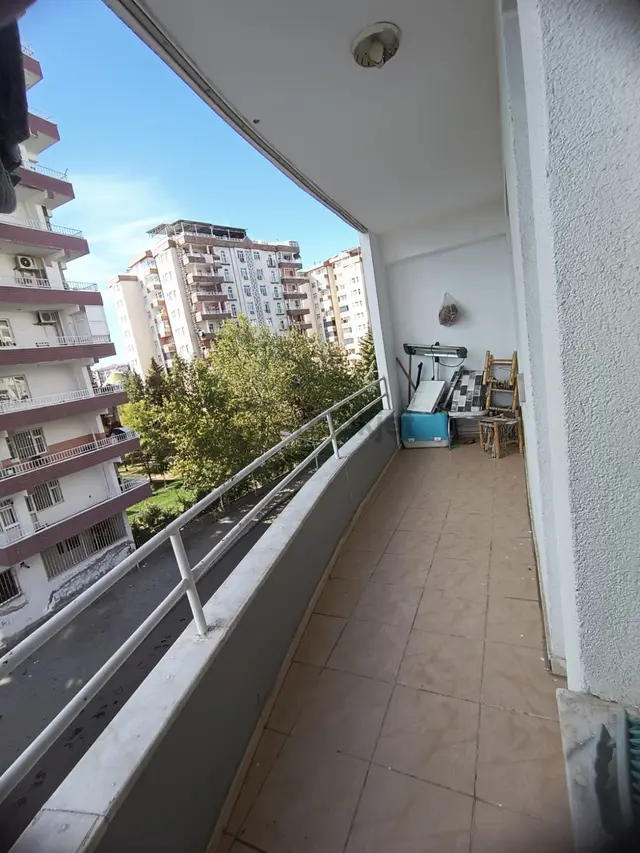Hızlı 21 Gayrimenkulden Kayapınar Belediyesi Civarı Satılık 3+1 Daire 4