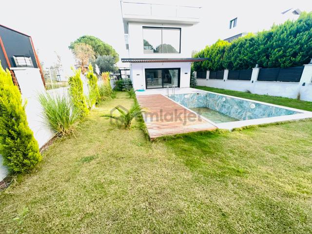 Güre Oteller Bölgesinde Müstakil Havuzlu Lüx 3+1 Satılık Villa 3