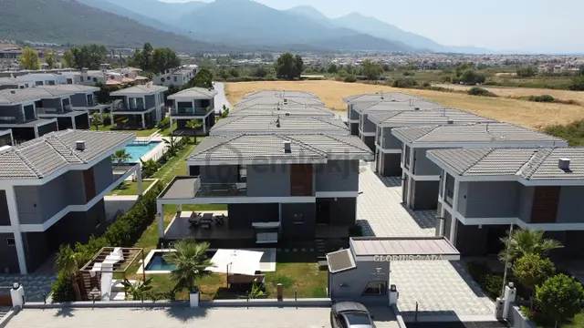 Kuşadası Güzelçamlıda Acil Satılık Sıfır Villa 3