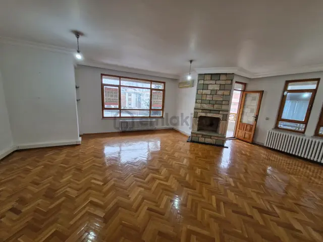 Birlik Mahallesi 435. Cadde Üzerinde Full Mobilyalı 3+1 Kiralık Daire ........ 3